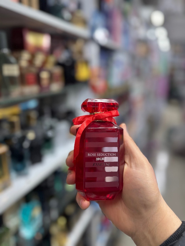 ادکلن ویکتوریا سکرت رز قرمز