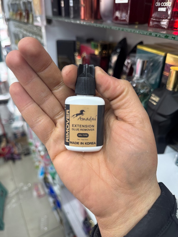 پرایمر مژه . مارک امادای