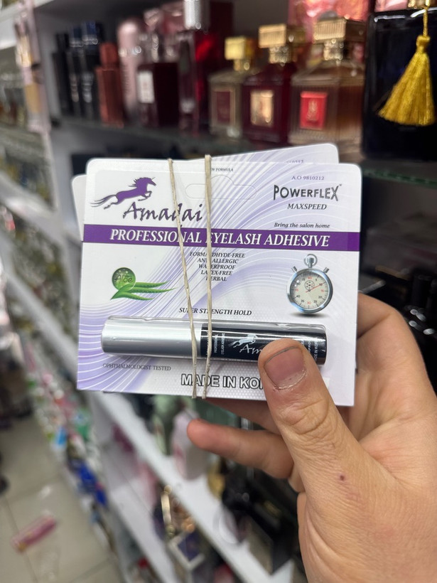 چسب مژه موقت .امادای قلمی