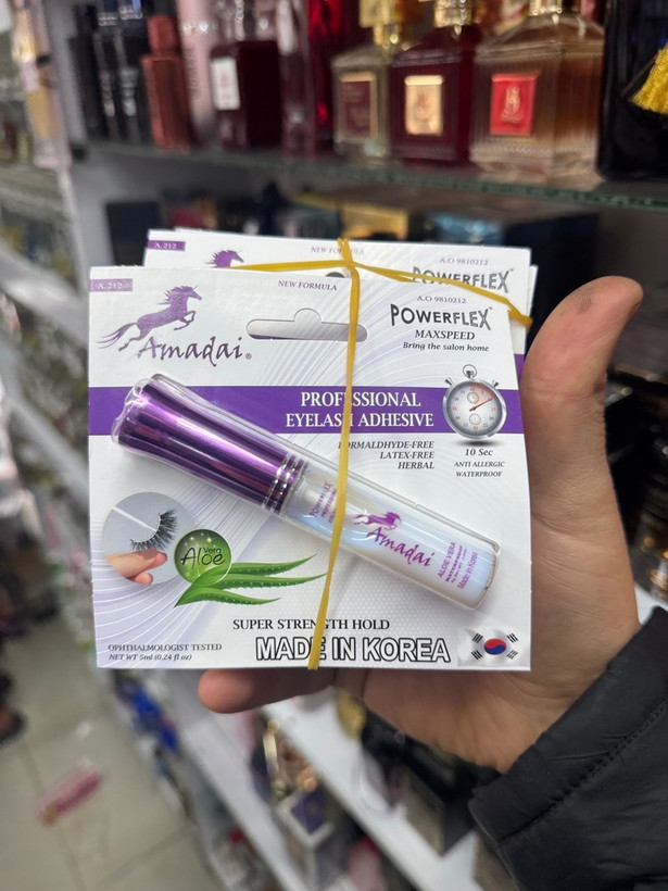 چسب مژه موقت .امادای قلمی