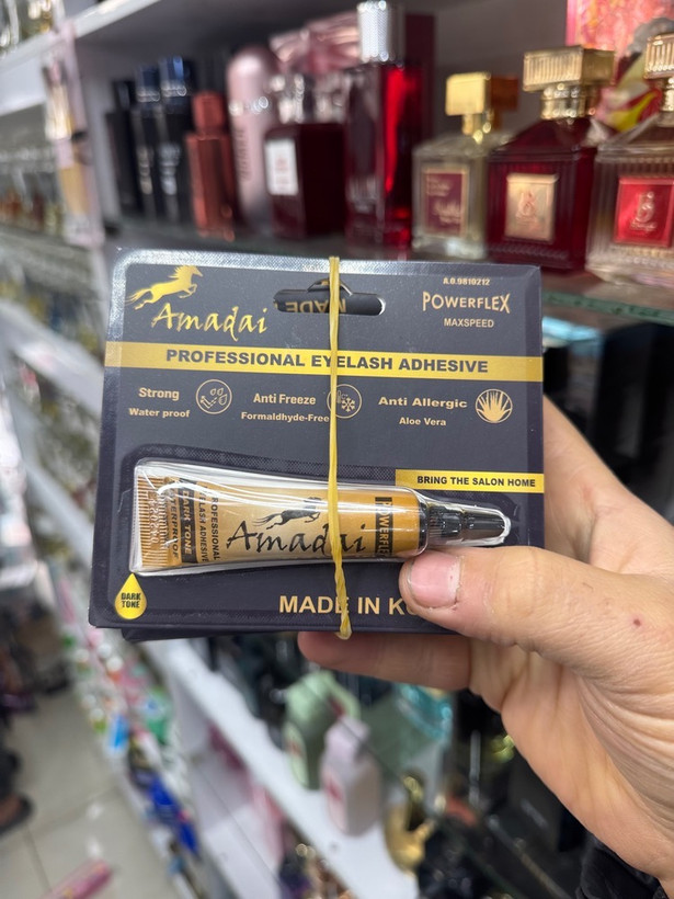 چسب مژه موقت امادایی ضد اب