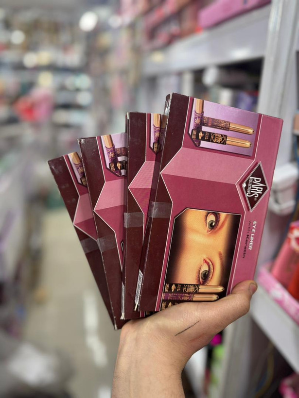 خط چشم پاریس .اورجینال مواد روغنی