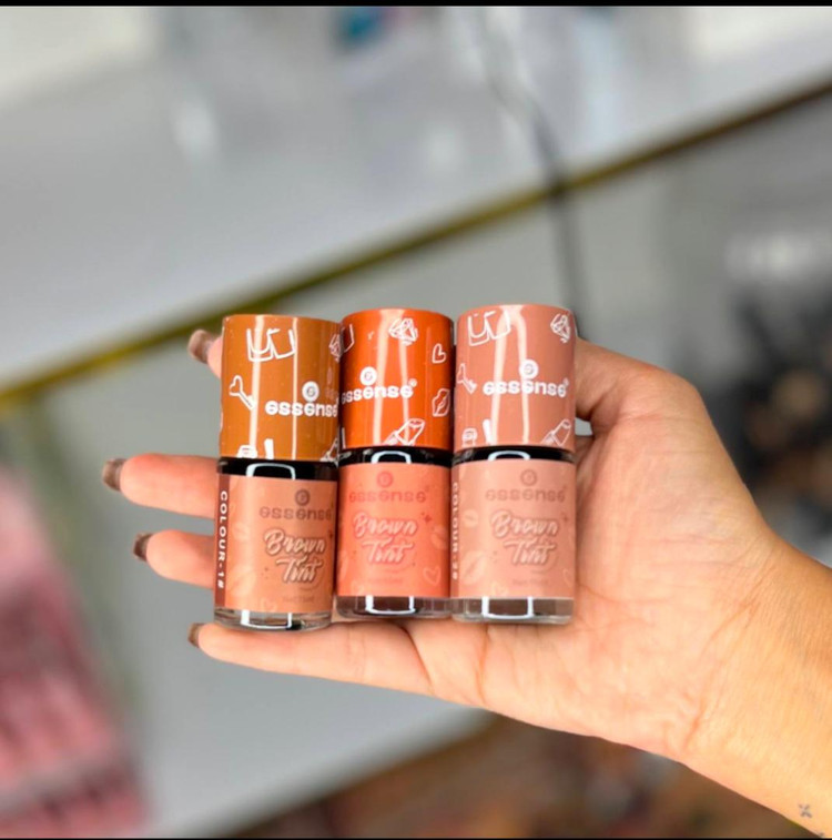 تینت لب قهوه ای اسنس